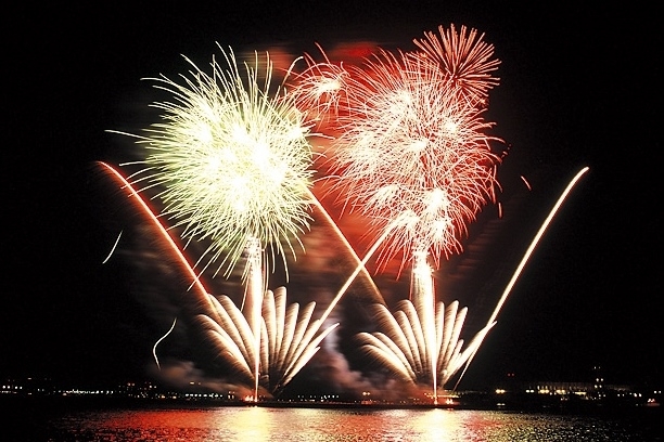 衣浦みなとまつり花火大会 半田市観光ガイド 半田市観光協会公式サイト